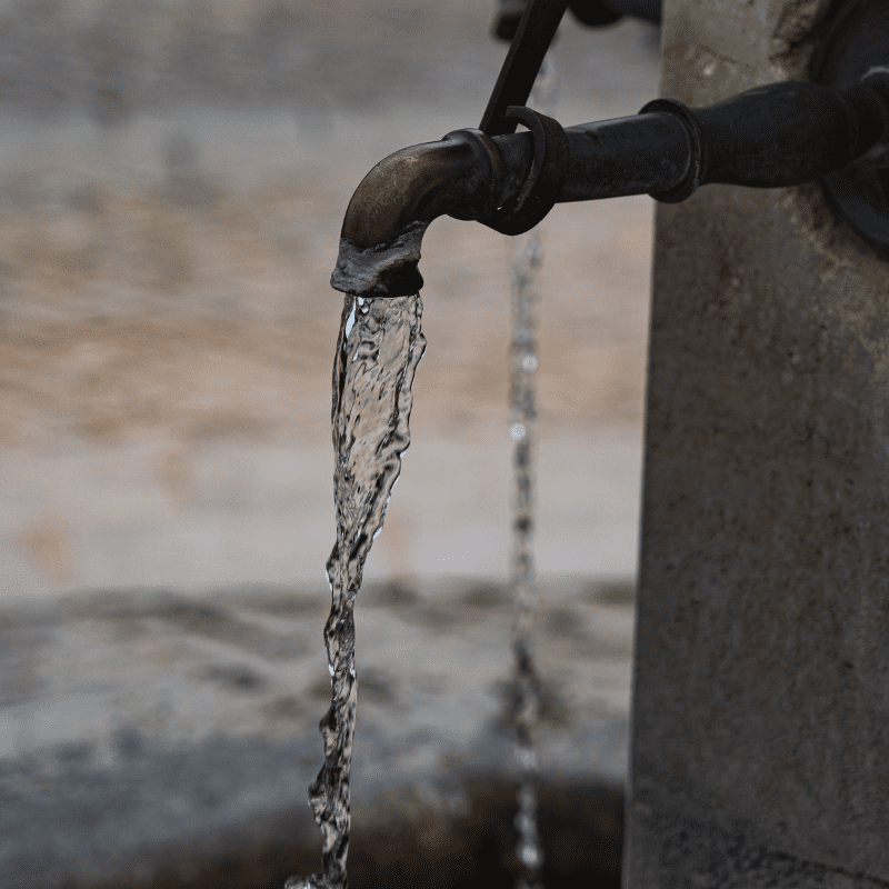 Tap water with poor water quality Tap water with poor water quality